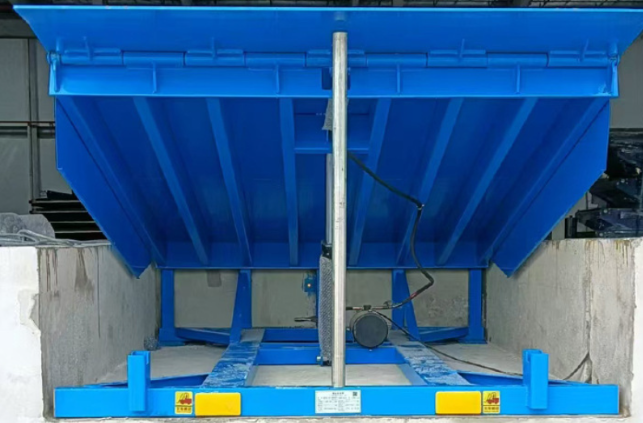 闽清固定式登车桥应用